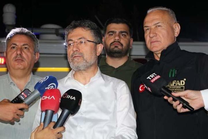 SON DAKİKA HABERİ: İzmirdeki tüm yangınlar kontrol altına alındı