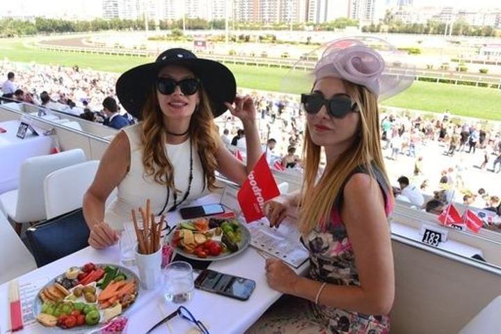 Gazi’de şıklık yarışı Spor, iş, sanat, cemiyet ve magazin dünyası buluştu