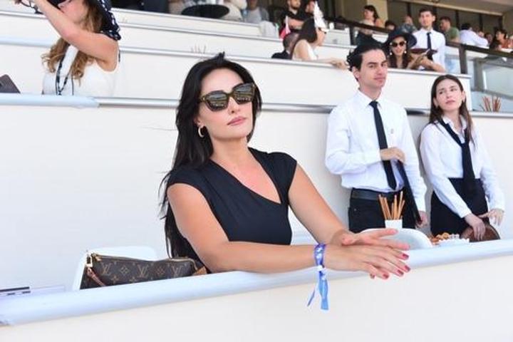 Gazi’de şıklık yarışı Spor, iş, sanat, cemiyet ve magazin dünyası buluştu