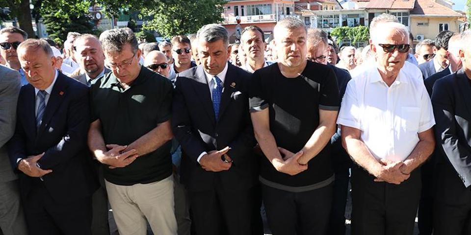 İsmail Küçükkayanın acı günü: Annesine böyle veda etti