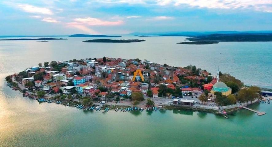 Tatilcilerin yeni gözdesi İstanbul ve Bursaya çok yakın Tarihi dokusuyla Yunan adalarını cebinden çıkarır