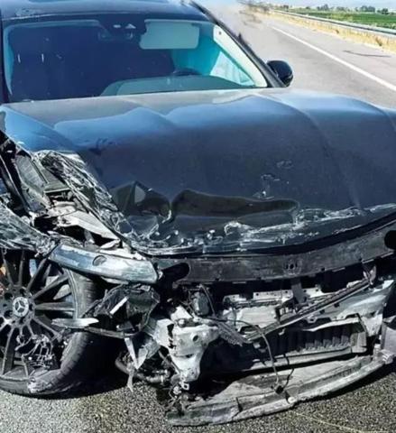 Feci kaza Tolgahan Sayışmanın 11 milyon TL’lik lüks aracı kullanılamaz hale geldi