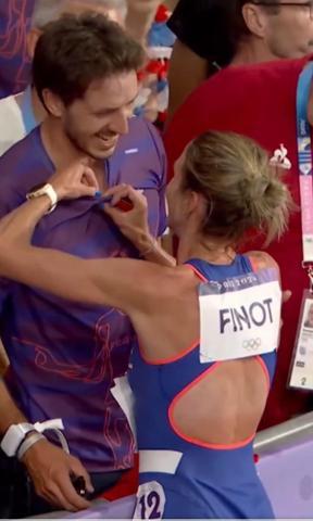 Paris Olimpiyatlarında romantik anlar Avrupa rekoru kıran Alice Finot, erkek arkadaşına evlenme teklifi etti