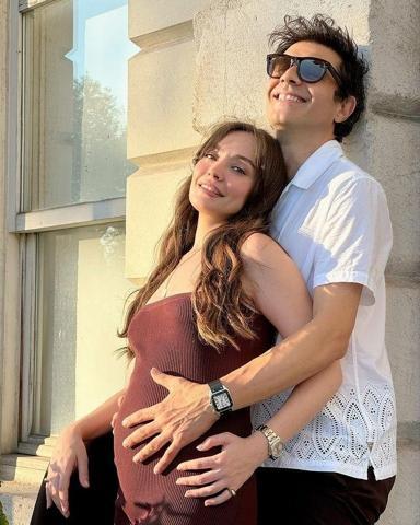 La Pasion Turcanın yıldızı Zeynep Tuğçe Bayat ve Cansel Elçin bebek bekliyor Müjdeli haberi böyle duyurdular