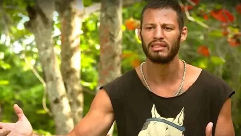Hülya Avşar, Survivor Atakanı fena sıkıştırdı Çok para mı veriyor Acun Ilıcalı size ne yapıyor