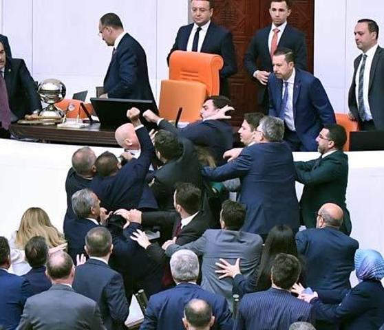 Can Atalay oturumunda kavga || Olay bu noktaya nasıl geldi Neler yaşandı Abdulkadir Selvi yazdı...