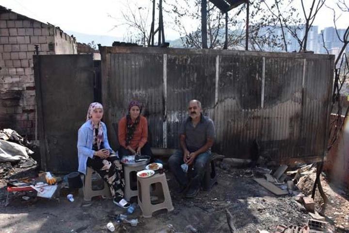 SÖZ BİTTİ | Yangın yeri İzmirde evleri yananlar, o anları anlattı