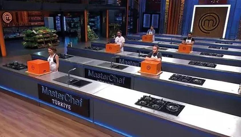 MasterChefte yedeklerden ana kadroya giren 3. yarışmacı belli oldu Mehmet Şef adeta çıldırdı: Burası kreş değil, kendinize gelin