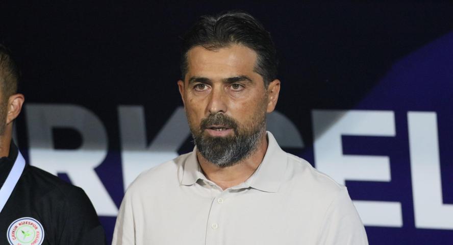 Çaykur Rizespor kalecisi Gökhan Akkan, Fenerbahçe maçında eleştiri yağmuruna tutuldu Taraftarlar sahada yuhaladı...