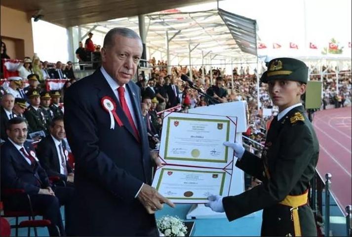 EBRU EROĞLU KİMDİR Teğmen Ebru Eroğlu nereli, kaç yaşında