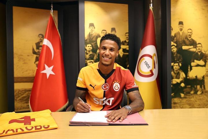 Galatasarayın sakat raporu gönderdiği Ismail Jakobs için Senegalden açıklama Milli takıma alındı...