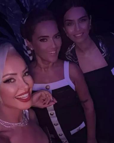 YILIN DÜĞÜNÜ: Acun Ilıcalı ile Ayça Çağla Altunkaya evlendi... Gelin arabası teknesi olay oldu Spor, sanat ve cemiyet dünyasını buluşturan düğünde şıklık yarışı