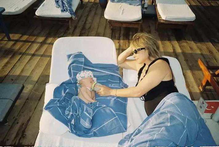 Müge Boz ve Caner Erdenize karavan tatilinde beklenmedik sürpriz Sosyal medyada paylaştılar