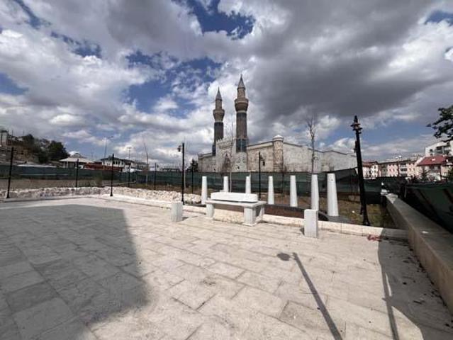 Sivası karıştıran mezar Azize niyet evliyaya kısmet...