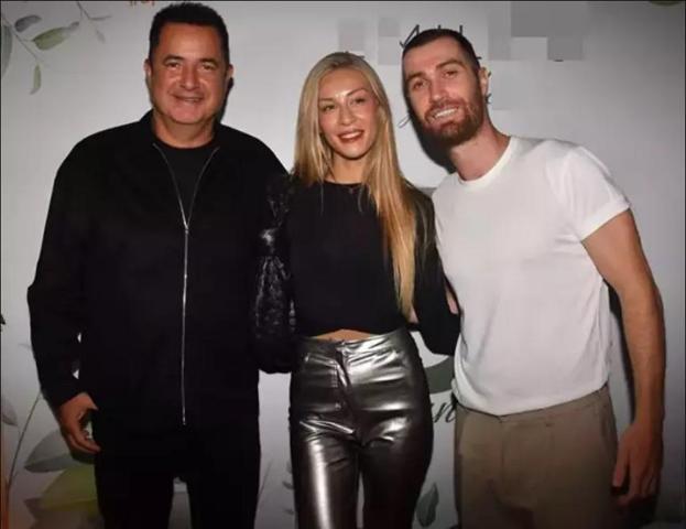 Acun Ilıcalı, Ayça Çağla Altunkaya ile davette boy gösterdi Oğulcan Engine övgü dolu sözler