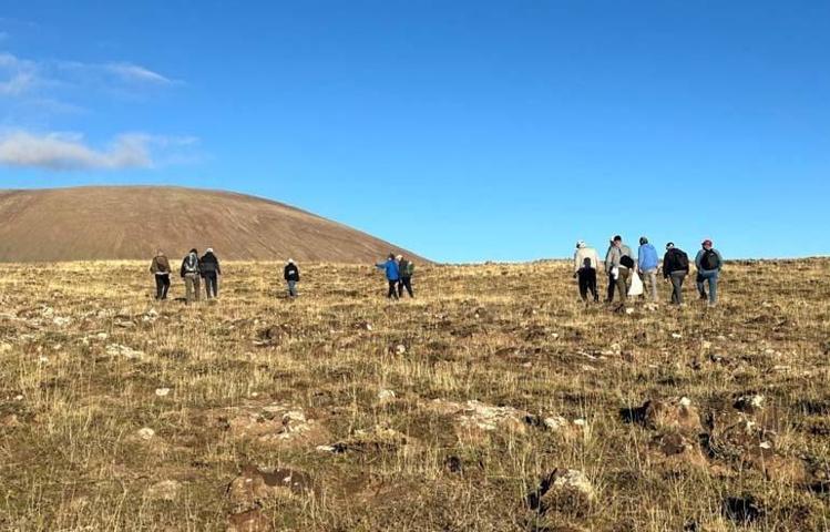 Ahlatlı gezginlerden Nemrut Kalderası zirvesine doğa yürüyüşü