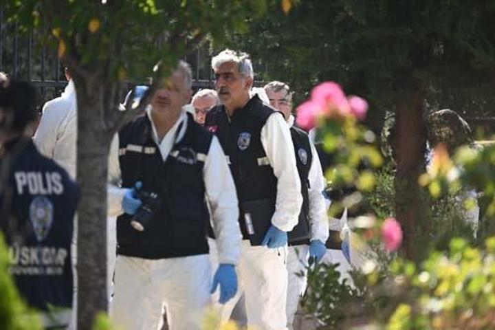 Cem Garipoğlunun mezarıyla ilgili dikkat çeken poşet iddiası: Parmak izi ve DNA incelemesi talep edildi