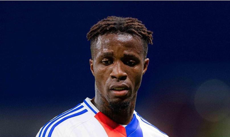 Wilfried Zaha’ya bir şok da Lyon’dan