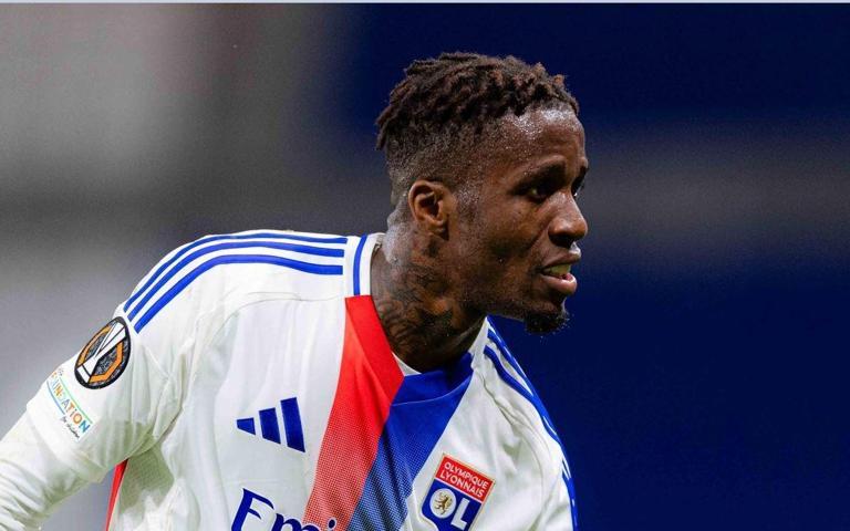 Wilfried Zaha’ya bir şok da Lyon’dan