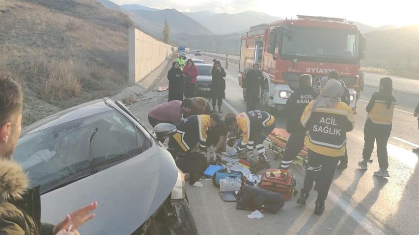 Erzurumdaki kazada can pazarı yaşandı: 2 ölü, 3 yaralı