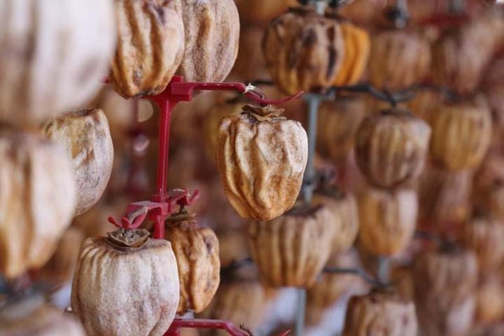 ADETA DOĞAL İLAÇ İçinde A, C ve B vitaminleri, potasyum, manganez var. Yaşı da kurusu da kapış kapış tüketiliyor... Verimi yüzde 40 arttı
