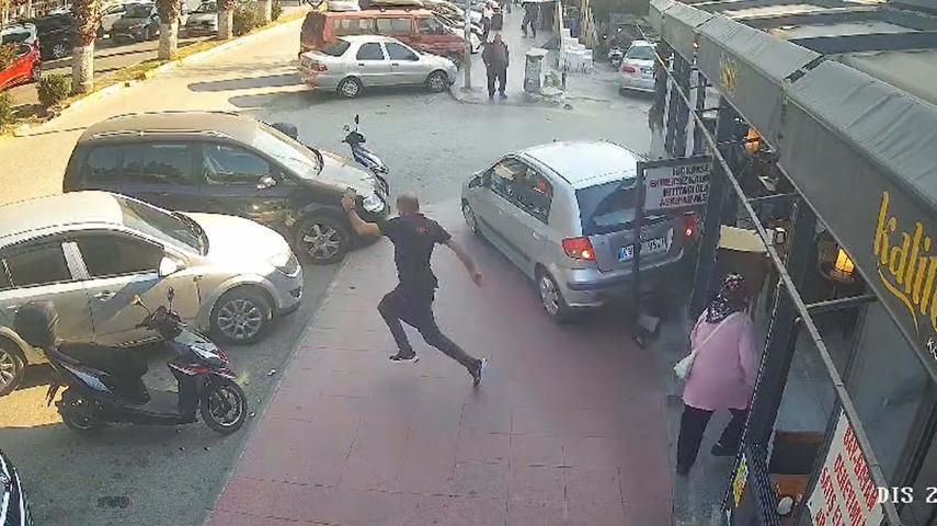 Kontrolden çıkan otomobil pastaneye girdi: Yaralılar var