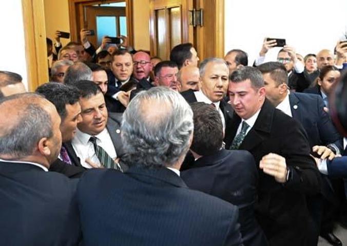 Mecliste Bakan Yerlikayanın önüne barikat Abdulkadir Selvi yazdı: İsmet Paşa’nın ismini çok yâd ediyorum