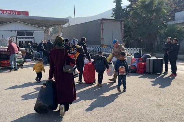 Türkiyede Misafir olan Suriye Vatandaşları Özgür Suriyeye Dönüş Yolunda: Türkiye Bize Kapılarını Açtı, Teşekkürler