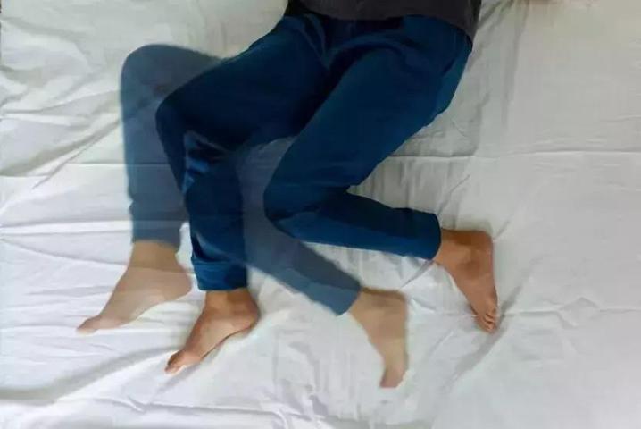 Her 20 yetişkinden birini etkiliyor Dr. Mehmet Öz çözümü verdi ÇARŞAFIN ALTINA 1 TANE KOYMAK YETİYOR
