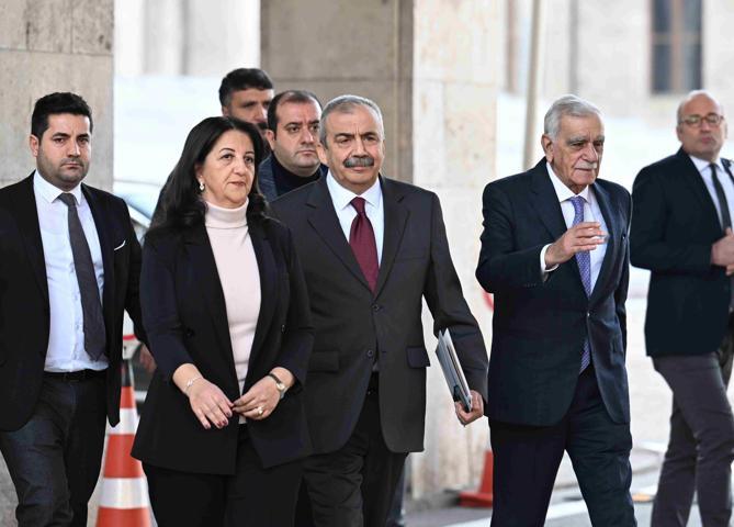 TBMM Başkanı Kurtulmuş, DEM Parti heyetini kabul etti: İşte görüşmeden ilk kareler