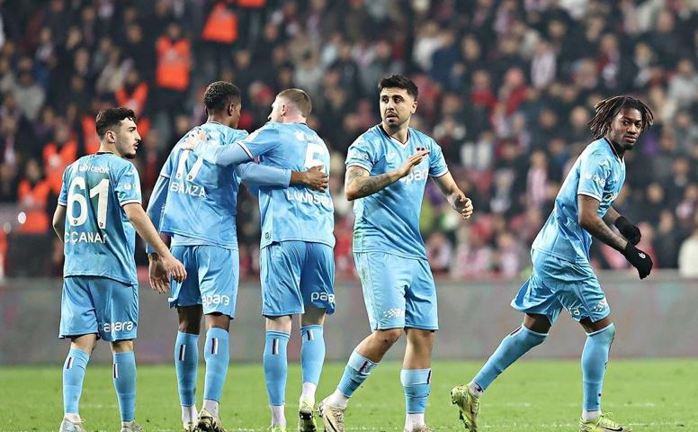 Karadeniz derbisinde Samsunspor, Trabzonspor’u mağlup etti