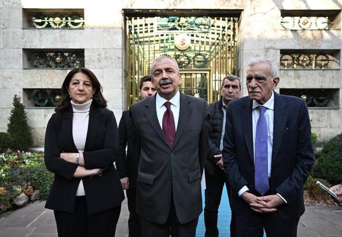 SON DAKİKA Üç İsim ve Yeni Sürecin Şifreleri: PKK’nın Silah Bırakması Türkiye’ye Nasıl Katkı Sağlayacak