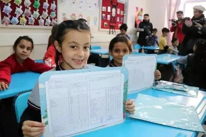 2025 Karne Günü Mesajları ve Sözleri: Velilerden Çocuklarına Mesajlar, Öğretmenlerden Öğrencilere Mesajlar