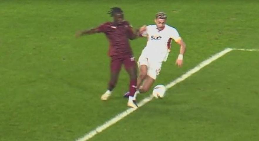 Eski hakemler, Galatasarayın penaltı beklediği pozisyonu yorumladı İşte Hatayspor maçının tartışmalı pozisyonları...