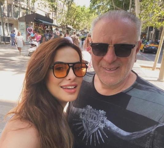 Burak Sergenden 26 yaş küçük eşine ilan-ı aşk Onun kucağında öleceğim