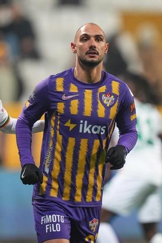 SON DAKİKA | Galatasarayın forvet transferinde mutlu son Ahmed Kutucuya ödenecek bonservis bedeli belli oldu...