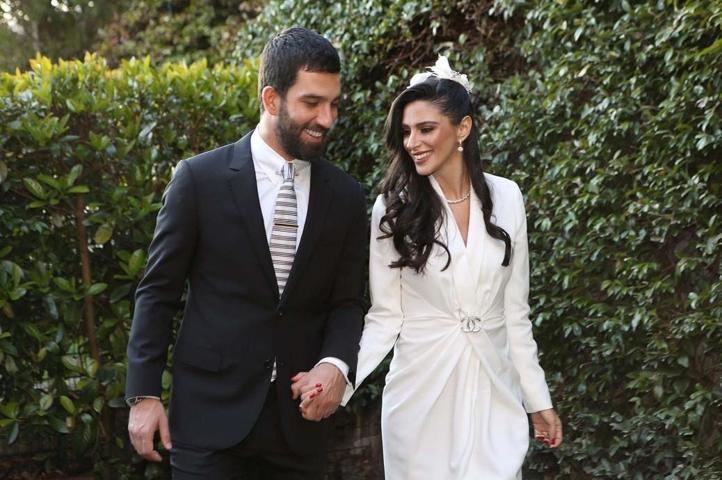 Aslıhan Doğan Turandan romantik paylaşım: SENİ ÇOK SEVİYORUM