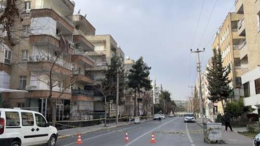Çatırtı sesleri alarma geçirdi: Tahliye edildiler