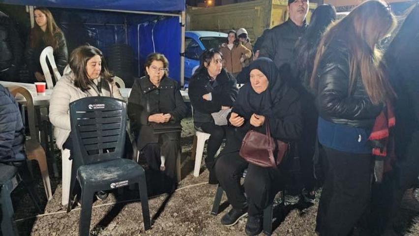 96 kişiye mezar olan Alpargün Apartmanının enkazının kaldırıldığı alanda anma