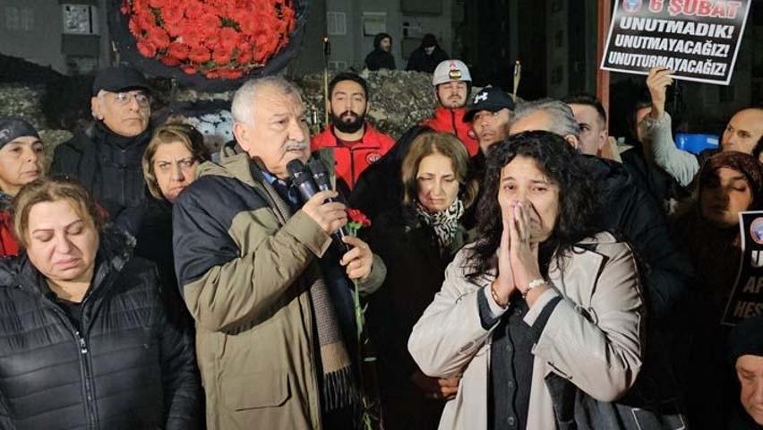 96 kişiye mezar olan Alpargün Apartmanının enkazının kaldırıldığı alanda anma