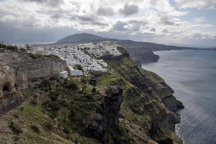 Korkulan senaryo gerçek mi oluyor Santorinideki volkan aktif hale geldi