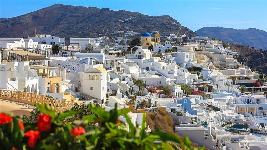 Korkulan senaryo gerçek mi oluyor Santorinideki volkan aktif hale geldi