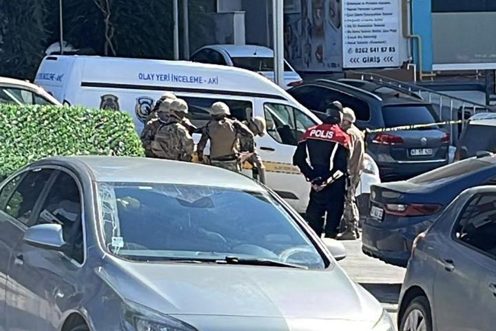 SON DAKİKA Lokantada bir kişiyi vurup, içeride bulunanları rehin aldı