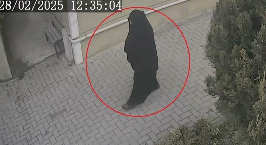 Tanınmamak için çarşaf giydi: Ablasının evini böyle soydu