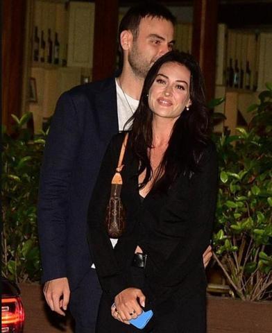 İlişkilerinde önemli bir adım attılar: Faruk Sabancı, Esra Bilgiç’i ailesiyle tanıştırdı