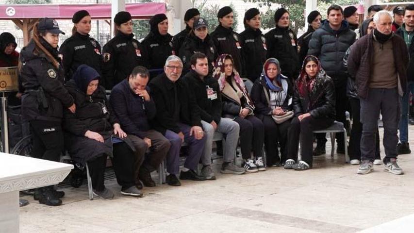 Bağcılarda silahla yaralandıktan sonra şehit olan bekçi Uğur Gölçek son yolculuğuna uğurlandı