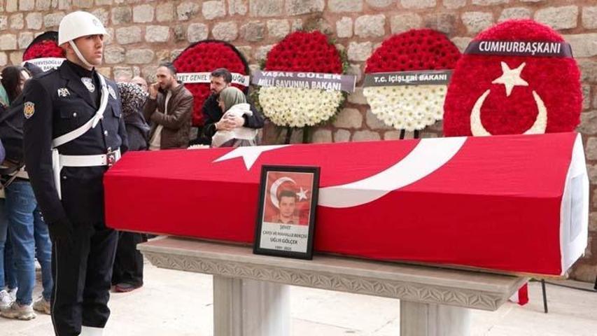 Bağcılarda silahla yaralandıktan sonra şehit olan bekçi Uğur Gölçek son yolculuğuna uğurlandı