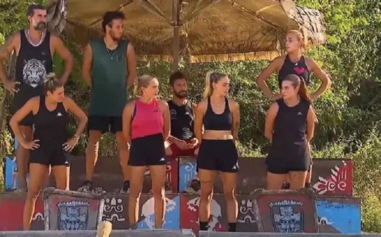 Survivorda panik dolu anlar Volkan bir anda yere yığıldı Ambulansın siren sesleri adayı inletti