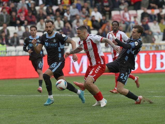 Sivassporun Arnavut golcüsü Rey Manajda transfer gelişmesi Almanya detayı...