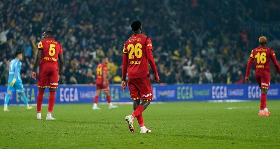 Süper Ligde ikinci yarının lideri Fenerbahçe oldu